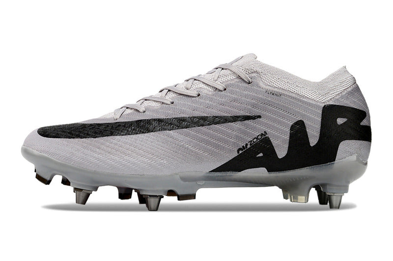 BOTA DE FUTBOL NIKE MERCURIAL 15 ELITE SG - CINZA